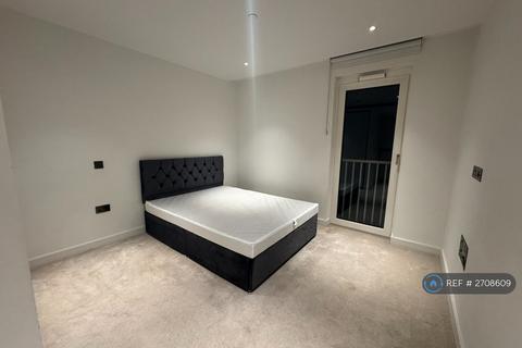 2 bedroom flat to rent, Fountain Parkway, London, W12