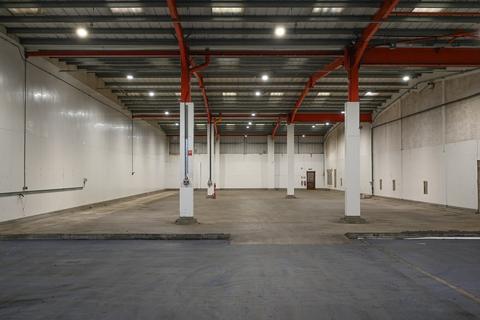Distribution warehouse to rent, Tilers Rd Milton Keynes MK11 3EH