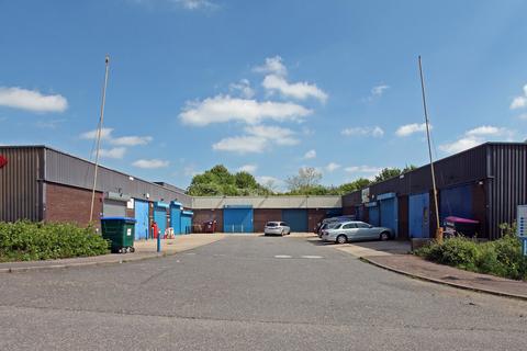 Warehouse to rent, Potters Ln Milton Keynes MK11 3HG