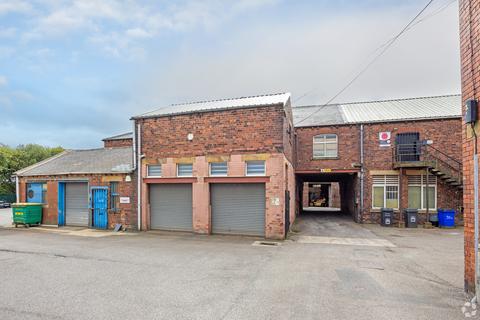 Warehouse to rent, Asquith Av Leeds LS27 9QS