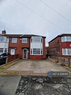 4 bedroom semi-detached house to rent, Seddon Avenue, Manchester, M18