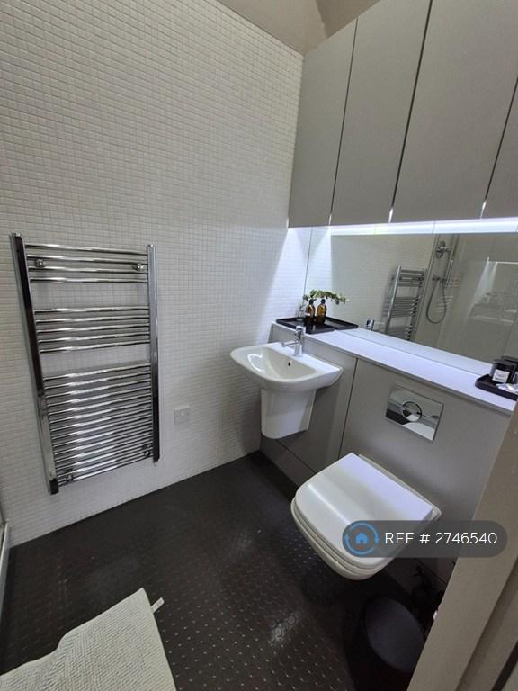 Master Ensuite