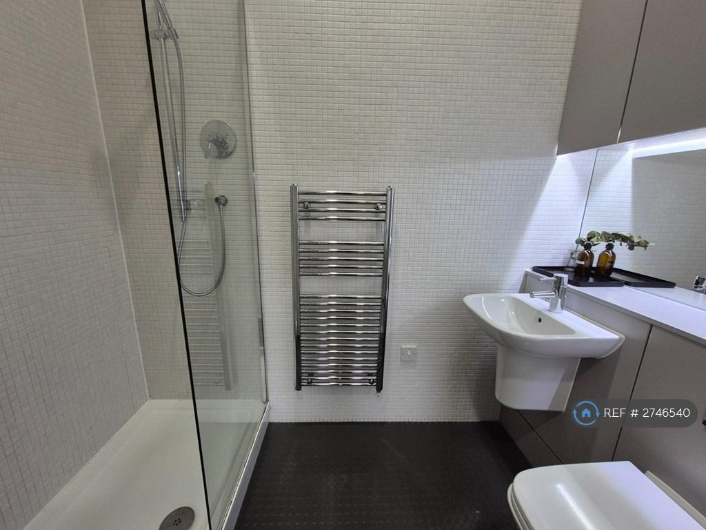 Master Ensuite