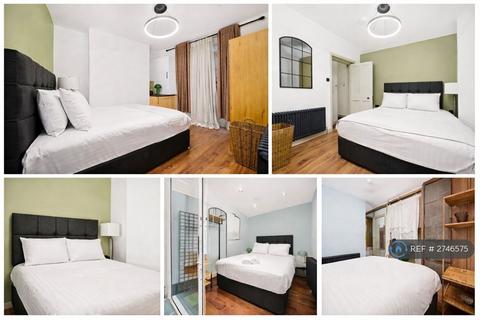 1 bedroom in a house share to rent, Mccarthy Court, London, SW11