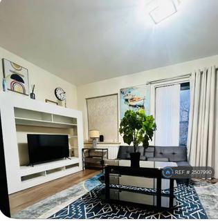 1 bedroom in a house share to rent, Galleons Drive, Barking, IG11