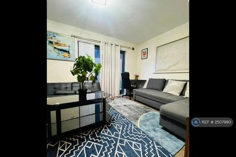 1 bedroom in a house share to rent, Galleons Drive, Barking, IG11
