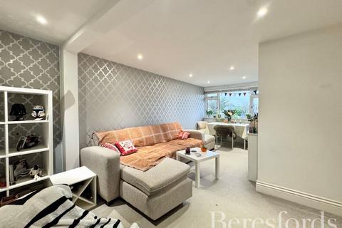 2 bedroom apartment for sale, Briscoe Road, Rainham, RM13
