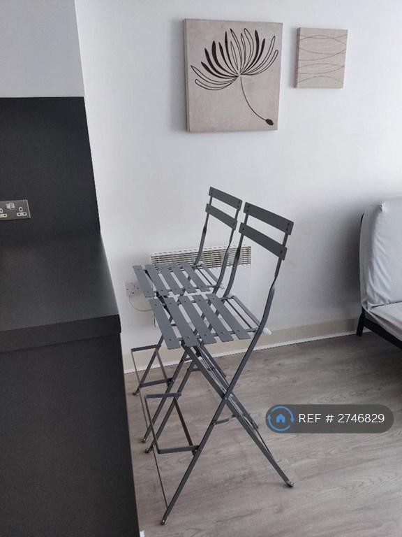 2 Bar Chairs