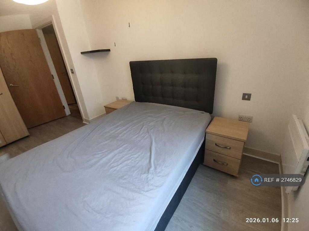 Bedroom With a Double Bed