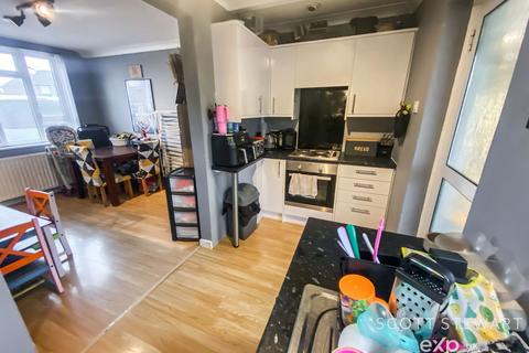 3 bedroom terraced house for sale, Coronation Avenue, Peterborough PE7