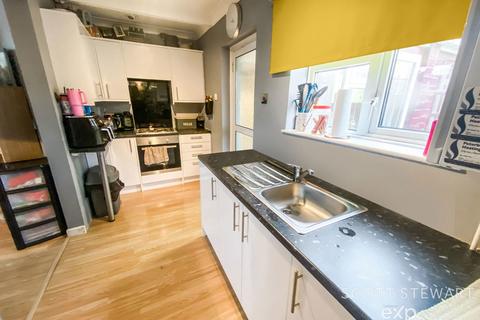 3 bedroom terraced house for sale, Coronation Avenue, Peterborough PE7