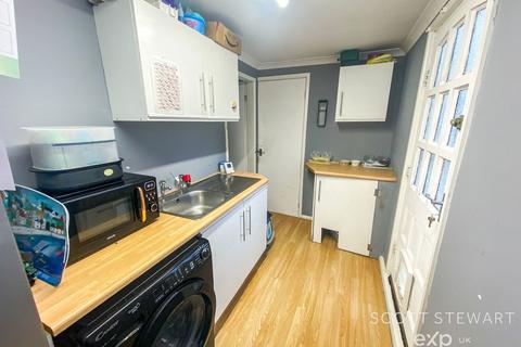 3 bedroom terraced house for sale, Coronation Avenue, Peterborough PE7