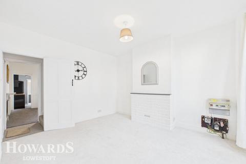 2 bedroom terraced house for sale, Cambridge Road, Lowestoft