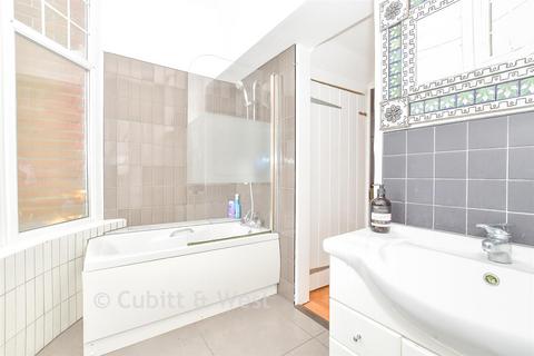 1 bedroom ground floor flat for sale, Norfolk Road, Littlehampton, West Sussex