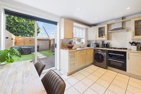 3 bedroom end of terrace house for sale, Appleyard Close, Uckington, Cheltenham, Gloucestershire, GL51