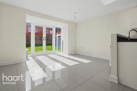 4 bedroom townhouse for sale, Chislehurst Place, Bedford