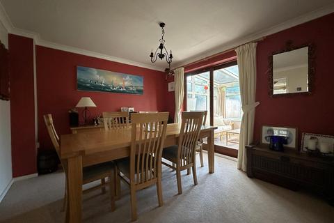 4 bedroom detached house for sale, Knight Close, Chippenham