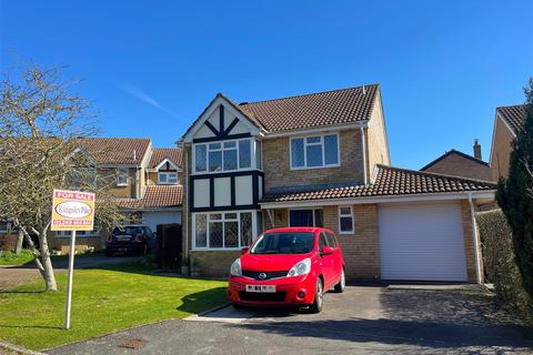 4 bedroom detached house for sale, Knight Close, Chippenham