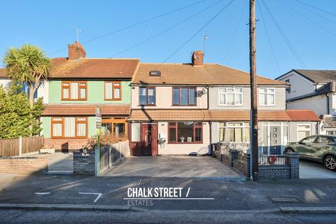 4 bedroom terraced house for sale, Benets Road, Hornchurch, RM11