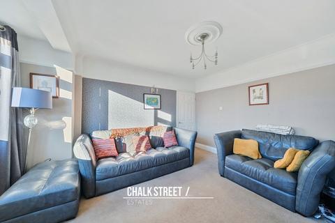4 bedroom terraced house for sale, Benets Road, Hornchurch, RM11