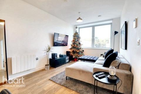 1 bedroom flat for sale, Eagle Way, Brentwood
