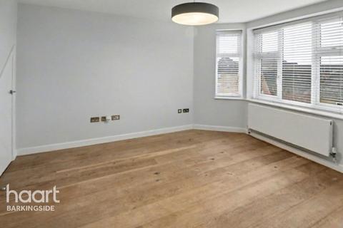 2 bedroom apartment for sale, Netley Road, Newbury Park