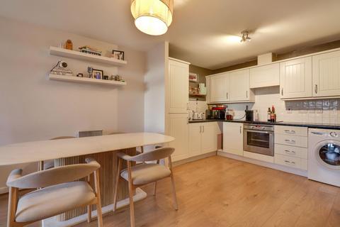 2 bedroom apartment for sale, Victoria Avenue, Aits View Victoria Avenue, KT8