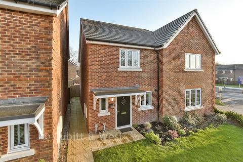 2 bedroom semi-detached house for sale, Valley Drive, Forge Wood, Crawley, West Sussex