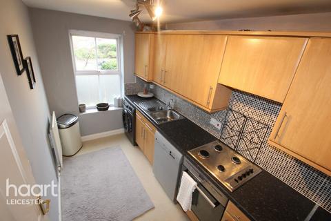 3 bedroom townhouse to rent, Carty Road, LEICESTER