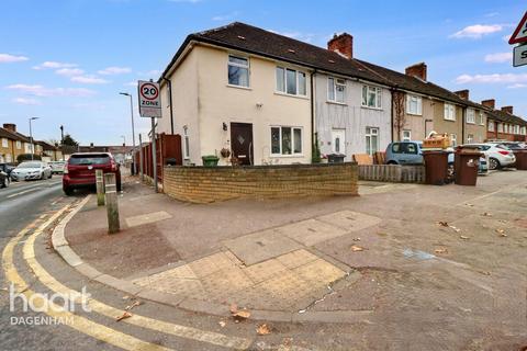 2 bedroom end of terrace house for sale, Oxlow Lane, Dagenham