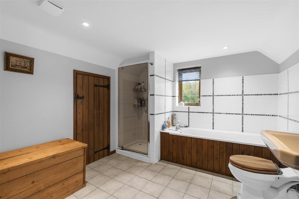 En-suite Bathroom