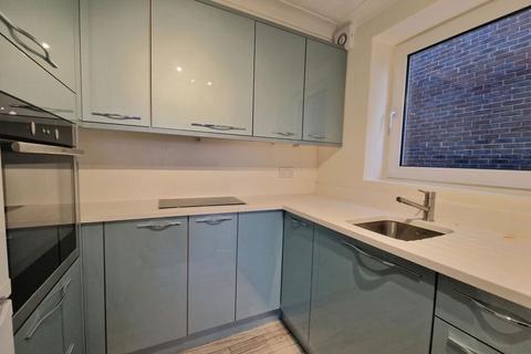 1 bedroom apartment for sale, Galsworthy Road, Kingston upon Thames, London, KT2 7LE