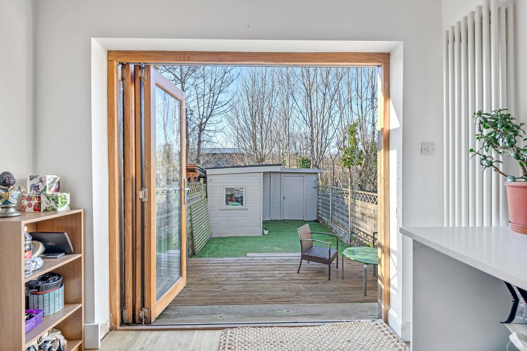 Bi-folds