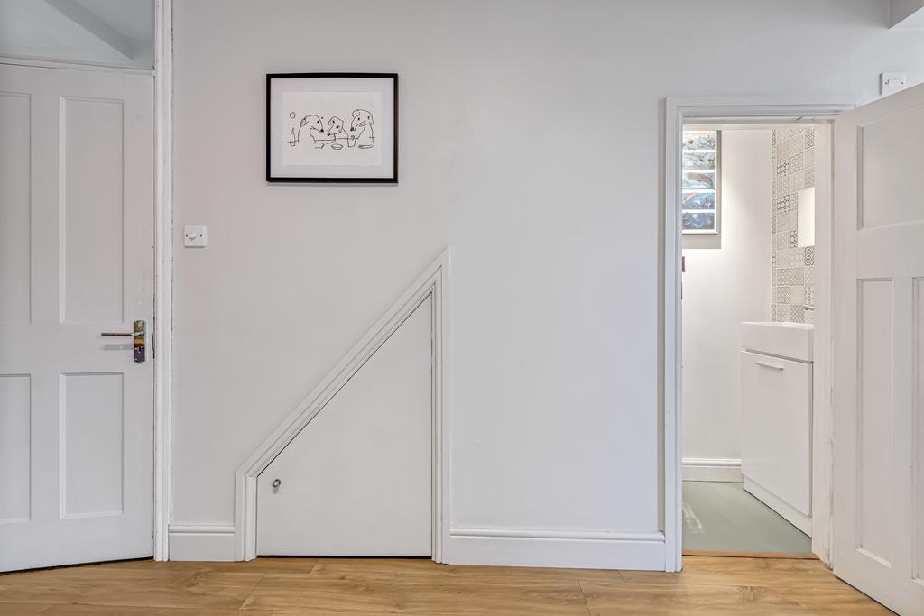 Cloakroom/ Storage
