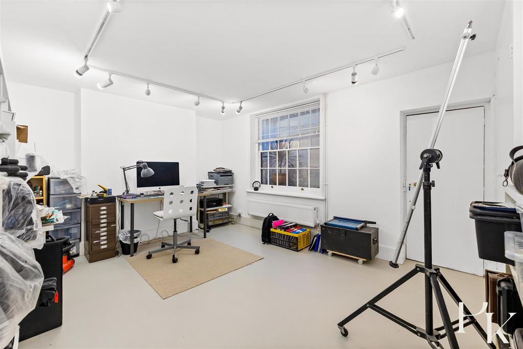 Reception/Bedroom