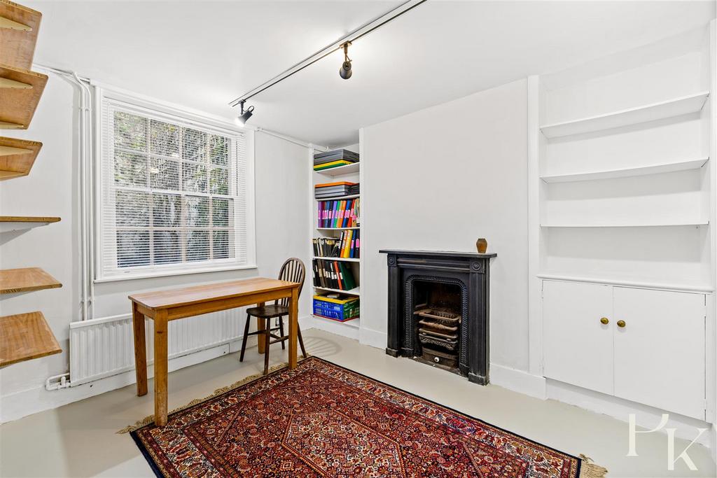 Reception/Bedroom