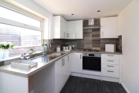 2 bedroom semi-detached house to rent, Moor Road, Orrell, Wigan, WN5 8SJ