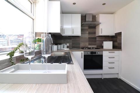2 bedroom semi-detached house to rent, Moor Road, Orrell, Wigan, WN5 8SJ