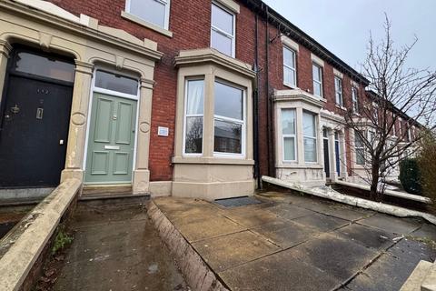 4 bedroom terraced house to rent, Tulketh Road, Preston PR2