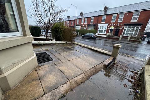 4 bedroom terraced house to rent, Tulketh Road, Preston PR2