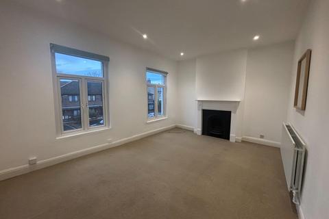 2 bedroom flat to rent, Upland Road, East Dulwich, London, SE22