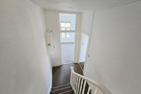 2 bedroom flat to rent, Upland Road, East Dulwich, London, SE22
