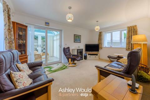 undefined, The Green, Quinton B32