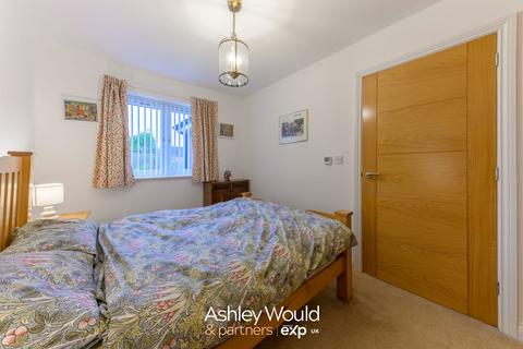 undefined, The Green, Quinton B32