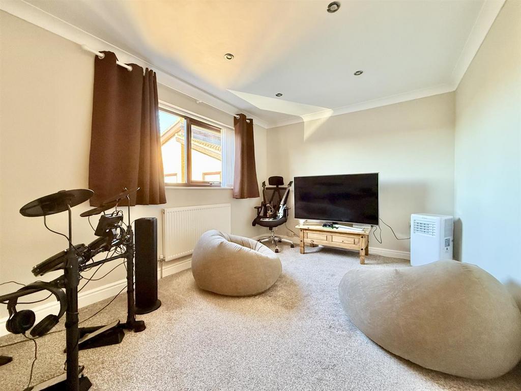 Bedroom2.jpg