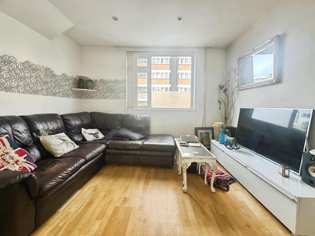 Living Room2.jpg