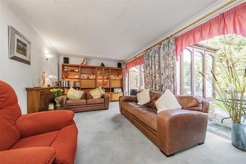 3 bedroom detached house for sale, St. Lawrence Way, Bricket Wood, St. Albans