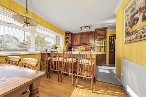 3 bedroom detached house for sale, St. Lawrence Way, Bricket Wood, St. Albans