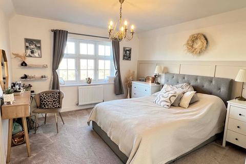 4 bedroom detached house for sale, Houghton Grove, Exeter, EX1