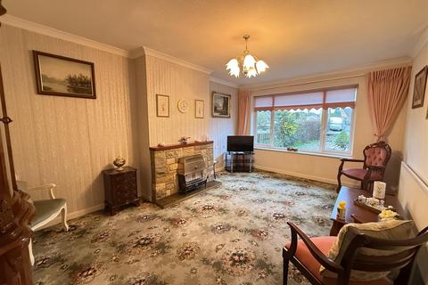 3 bedroom semi-detached house for sale, Chestnut Close, Stourbridge
